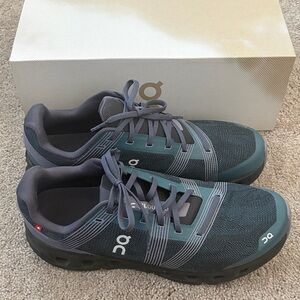 On- M Cloudgo- Storm/Magnet size 11